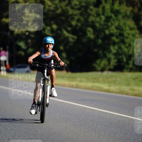 07.09.2025 - 19. Norderstedt Triathlon Michael Burmester http://msf.ph/oto/8843893 07.09.2025 09:40:27 Radfahren 554 meine-sportfotos.de