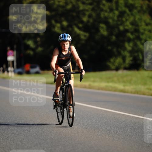 07.09.2025 - 19. Norderstedt Triathlon Michael Burmester http://msf.ph/oto/8843901 07.09.2025 09:40:30 Radfahren 554, 577 meine-sportfotos.de