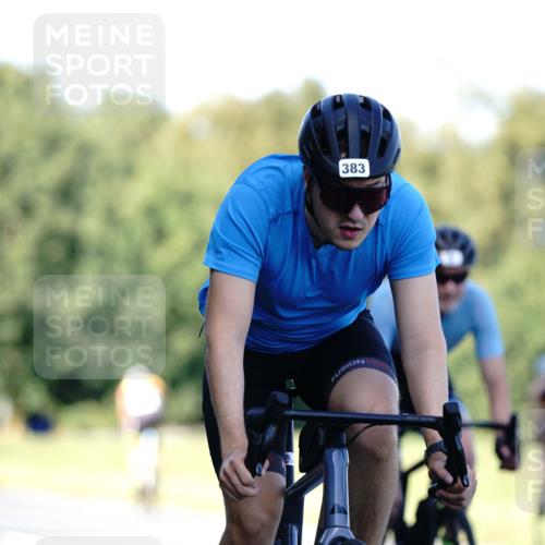 07.09.2025 - 19. Norderstedt Triathlon Michael Burmester http://msf.ph/oto/8843903 07.09.2025 15:58:01 Radfahren 383, 883, 1567 meine-sportfotos.de