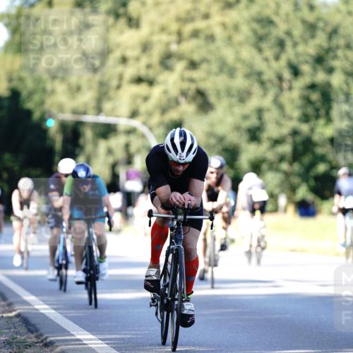 07.09.2025 - 19. Norderstedt Triathlon Michael Burmester http://msf.ph/oto/8843918 07.09.2025 15:58:07 Radfahren 488, 543, 927, 1080 meine-sportfotos.de