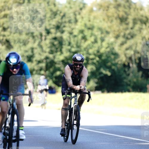07.09.2025 - 19. Norderstedt Triathlon Michael Burmester http://msf.ph/oto/8843929 07.09.2025 15:58:09 Radfahren 488, 543, 927, 1080, 1514, 1527 meine-sportfotos.de