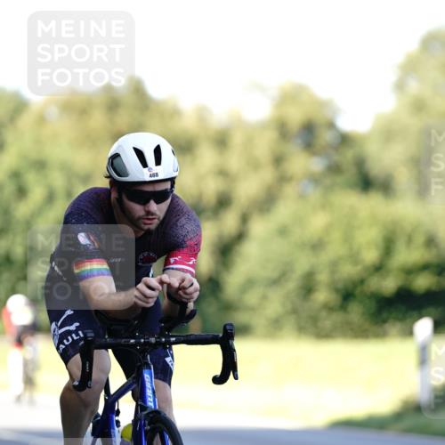 07.09.2025 - 19. Norderstedt Triathlon Michael Burmester http://msf.ph/oto/8843936 07.09.2025 15:58:10 Radfahren 488, 543, 927, 1080, 1514, 1527, 1538 meine-sportfotos.de