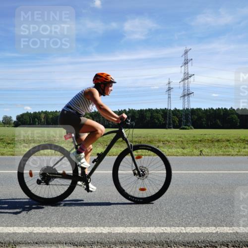 07.09.2025 - 19. Norderstedt Triathlon Michael Burmester http://msf.ph/oto/8843967 07.09.2025 12:42:37 Radfahren 290, 295, 698, 1264 meine-sportfotos.de