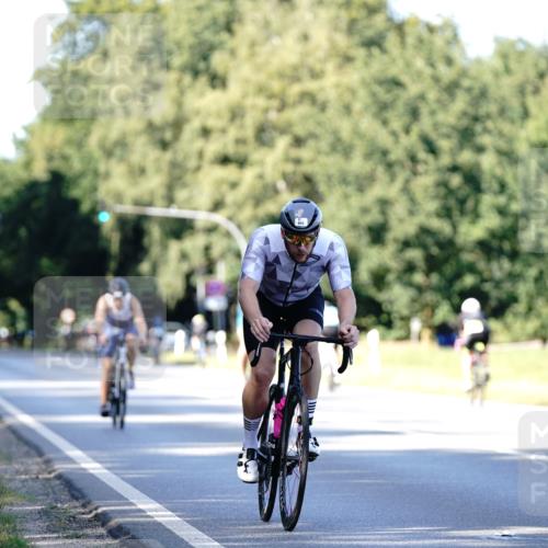 07.09.2025 - 19. Norderstedt Triathlon Michael Burmester http://msf.ph/oto/8843972 07.09.2025 15:58:19 Radfahren 529, 536, 943 meine-sportfotos.de