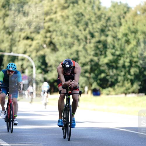 07.09.2025 - 19. Norderstedt Triathlon Michael Burmester http://msf.ph/oto/8844006 07.09.2025 15:58:30 Radfahren 522, 530 meine-sportfotos.de