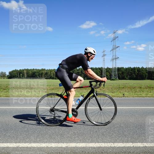 07.09.2025 - 19. Norderstedt Triathlon Michael Burmester http://msf.ph/oto/8844007 07.09.2025 14:48:02 Radfahren 879 meine-sportfotos.de