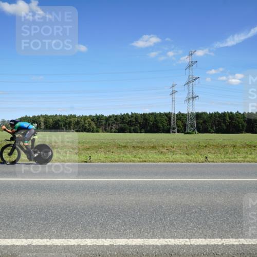 07.09.2025 - 19. Norderstedt Triathlon Michael Burmester http://msf.ph/oto/8844010 07.09.2025 14:48:05 Radfahren 879 meine-sportfotos.de