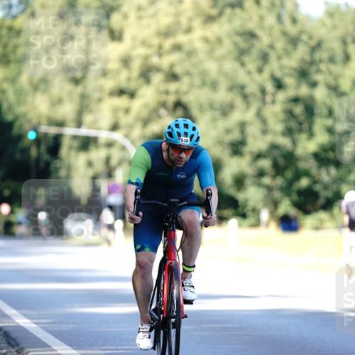 07.09.2025 - 19. Norderstedt Triathlon Michael Burmester http://msf.ph/oto/8844011 07.09.2025 15:58:31 Radfahren 522, 530 meine-sportfotos.de
