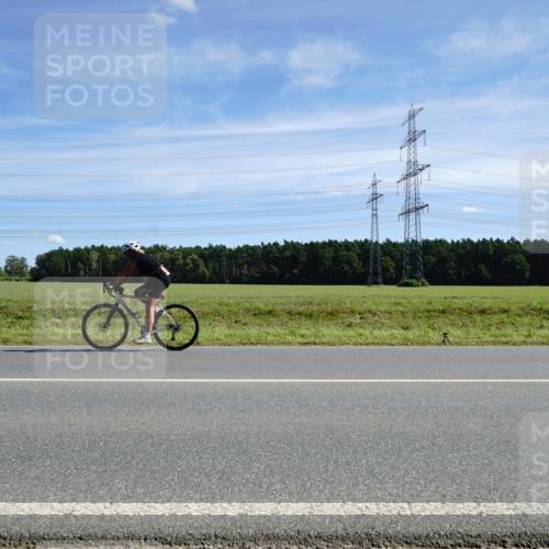 07.09.2025 - 19. Norderstedt Triathlon Michael Burmester http://msf.ph/oto/8844022 07.09.2025 12:43:02 Radfahren 177, 266, 1322, 1345 meine-sportfotos.de