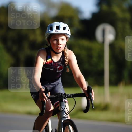 07.09.2025 - 19. Norderstedt Triathlon Michael Burmester http://msf.ph/oto/8844028 07.09.2025 09:41:48 Radfahren 608, 621 meine-sportfotos.de