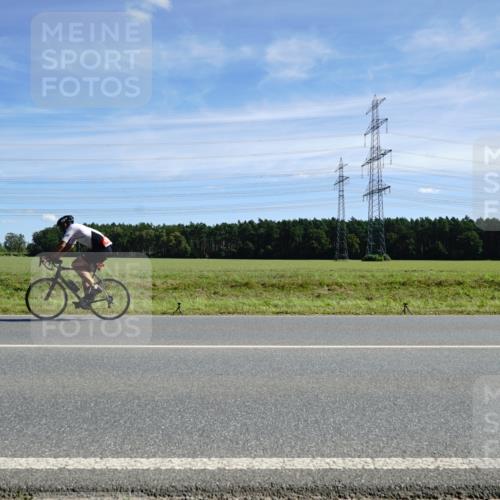 07.09.2025 - 19. Norderstedt Triathlon Michael Burmester http://msf.ph/oto/8844032 07.09.2025 12:43:09 Radfahren 145, 239 meine-sportfotos.de