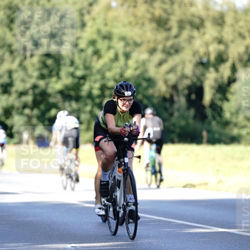 07.09.2025 - 19. Norderstedt Triathlon Michael Burmester http://msf.ph/oto/8844056 07.09.2025 15:58:45 Radfahren 933, 1064, 1449, 1541 meine-sportfotos.de
