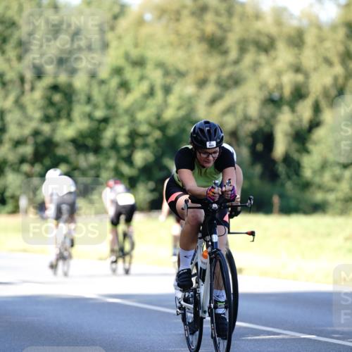 07.09.2025 - 19. Norderstedt Triathlon Michael Burmester http://msf.ph/oto/8844064 07.09.2025 15:58:45 Radfahren 933, 1064, 1449, 1541 meine-sportfotos.de