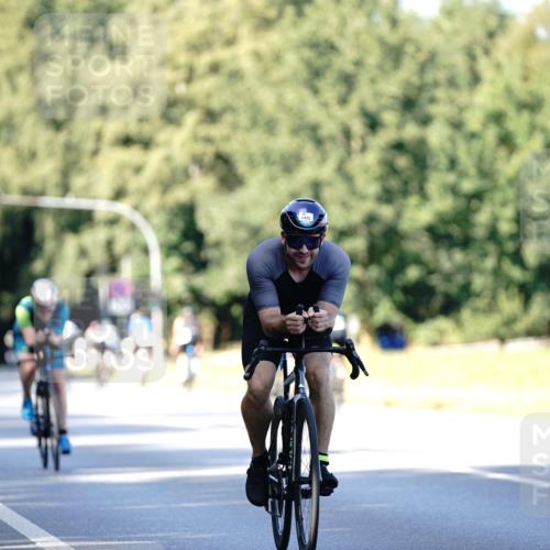 07.09.2025 - 19. Norderstedt Triathlon Michael Burmester http://msf.ph/oto/8844075 07.09.2025 15:58:51 Radfahren 1085, 1472 meine-sportfotos.de