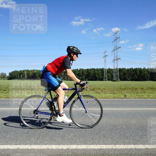 07.09.2025 - 19. Norderstedt Triathlon Michael Burmester http://msf.ph/oto/8844084 07.09.2025 14:49:06 Radfahren 374, 1453, 1489 meine-sportfotos.de