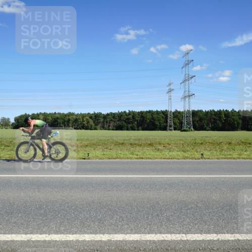 07.09.2025 - 19. Norderstedt Triathlon Michael Burmester http://msf.ph/oto/8844088 07.09.2025 14:49:08 Radfahren 374, 1471, 1489 meine-sportfotos.de