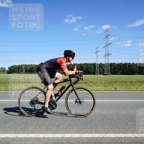 07.09.2025 - 19. Norderstedt Triathlon Michael Burmester http://msf.ph/oto/8844103 07.09.2025 14:49:16 Radfahren 968 meine-sportfotos.de