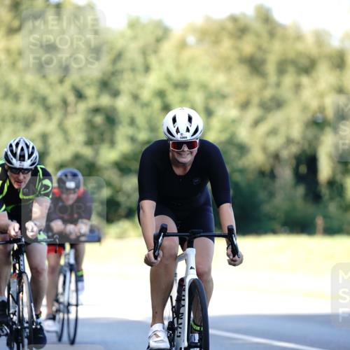 07.09.2025 - 19. Norderstedt Triathlon Michael Burmester http://msf.ph/oto/8844113 07.09.2025 15:59:00 Radfahren 386, 501, 517, 915, 1073, 1632 meine-sportfotos.de