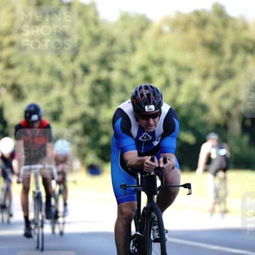 07.09.2025 - 19. Norderstedt Triathlon Michael Burmester http://msf.ph/oto/8844137 07.09.2025 15:59:04 Radfahren 425, 517, 915, 1051, 1065, 1073, 1101, 1562, 1563, 1585 meine-sportfotos.de