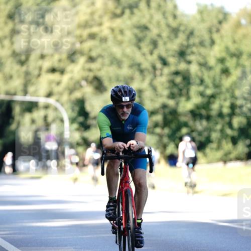 07.09.2025 - 19. Norderstedt Triathlon Michael Burmester http://msf.ph/oto/8844168 07.09.2025 15:59:08 Radfahren 532, 1051, 1065, 1101, 1563, 1585 meine-sportfotos.de