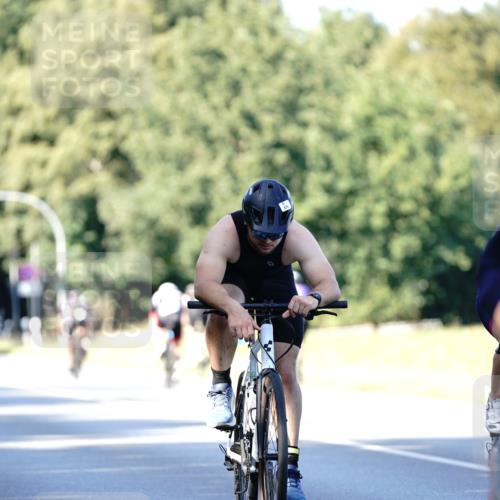 07.09.2025 - 19. Norderstedt Triathlon Michael Burmester http://msf.ph/oto/8844194 07.09.2025 15:59:16 Radfahren 548, 875, 912, 1532 meine-sportfotos.de