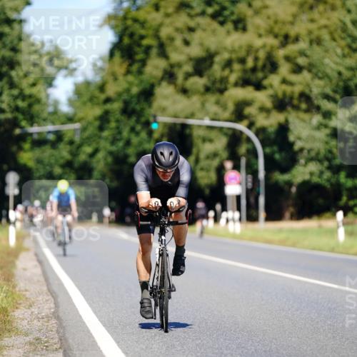 07.09.2025 - 19. Norderstedt Triathlon Michael Burmester http://msf.ph/oto/8844222 07.09.2025 13:05:39 Radfahren 310 meine-sportfotos.de