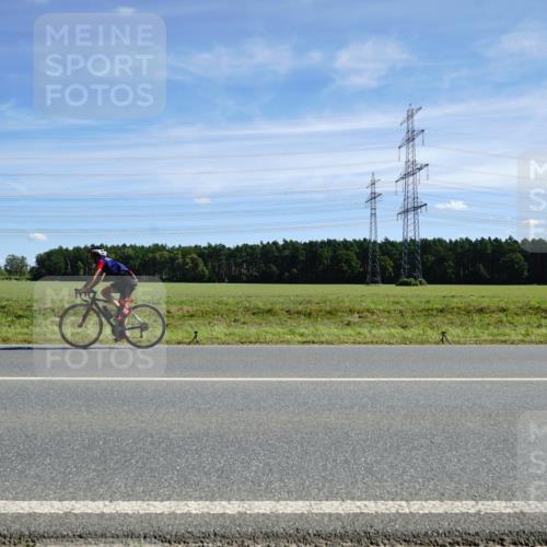 07.09.2025 - 19. Norderstedt Triathlon Michael Burmester http://msf.ph/oto/8844230 07.09.2025 12:44:30 Radfahren 250, 307, 742 meine-sportfotos.de