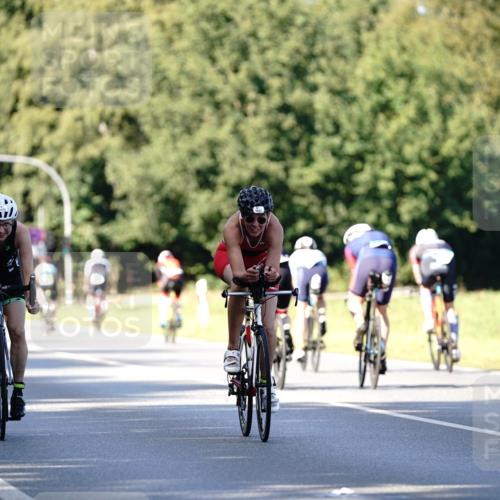 07.09.2025 - 19. Norderstedt Triathlon Michael Burmester http://msf.ph/oto/8844234 07.09.2025 15:59:25 Radfahren 1531, 1533 meine-sportfotos.de