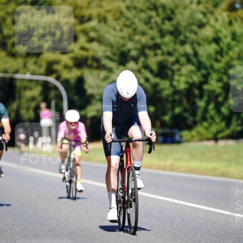07.09.2025 - 19. Norderstedt Triathlon Michael Burmester http://msf.ph/oto/8844284 07.09.2025 13:05:59 Radfahren 209, 232, 235, 334 meine-sportfotos.de