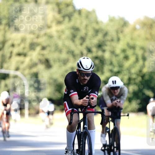 07.09.2025 - 19. Norderstedt Triathlon Michael Burmester http://msf.ph/oto/8844305 07.09.2025 15:59:35 Radfahren 403, 414, 508, 510, 537, 1419 meine-sportfotos.de