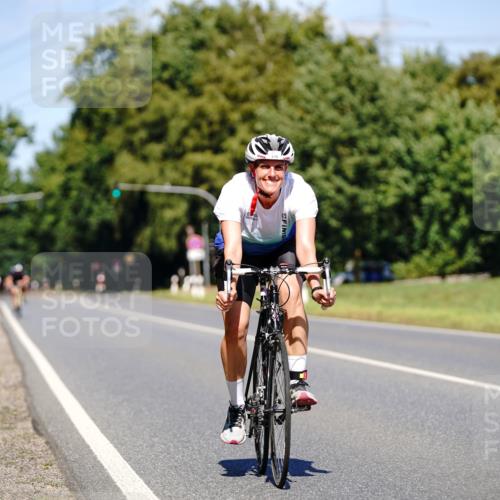 07.09.2025 - 19. Norderstedt Triathlon Michael Burmester http://msf.ph/oto/8844322 07.09.2025 13:06:32 Radfahren 339, 345 meine-sportfotos.de