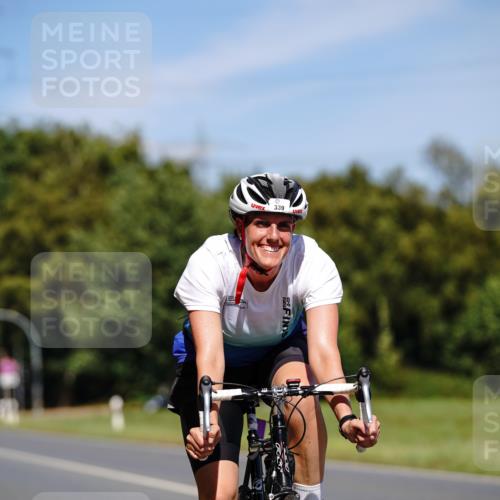 07.09.2025 - 19. Norderstedt Triathlon Michael Burmester http://msf.ph/oto/8844324 07.09.2025 13:06:33 Radfahren 339, 345 meine-sportfotos.de