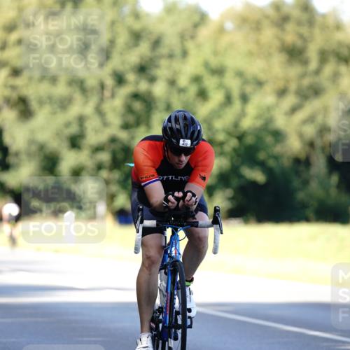 07.09.2025 - 19. Norderstedt Triathlon Michael Burmester http://msf.ph/oto/8844327 07.09.2025 15:59:39 Radfahren 412, 414, 508, 1106, 1419 meine-sportfotos.de