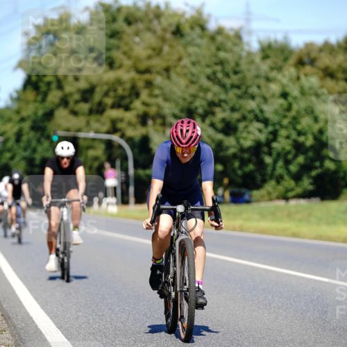 07.09.2025 - 19. Norderstedt Triathlon Michael Burmester http://msf.ph/oto/8844364 07.09.2025 13:07:05 Radfahren 270, 745, 1292 meine-sportfotos.de