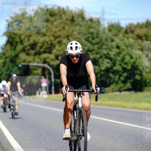07.09.2025 - 19. Norderstedt Triathlon Michael Burmester http://msf.ph/oto/8844373 07.09.2025 13:07:07 Radfahren 270, 358, 745, 1292 meine-sportfotos.de