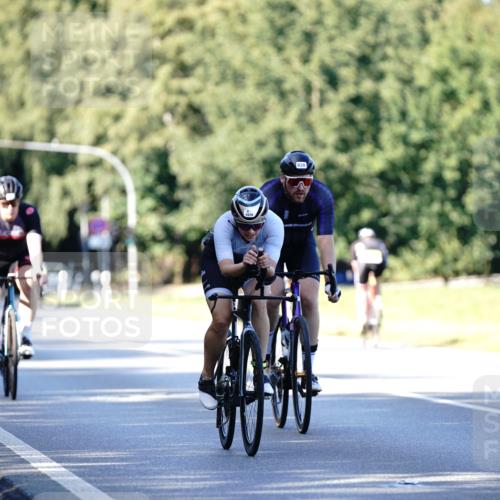 07.09.2025 - 19. Norderstedt Triathlon Michael Burmester http://msf.ph/oto/8844382 07.09.2025 15:59:59 Radfahren 381, 938, 1070, 1405, 1568 meine-sportfotos.de