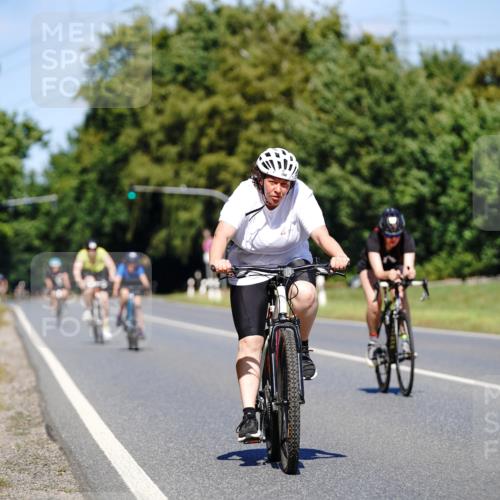 07.09.2025 - 19. Norderstedt Triathlon Michael Burmester http://msf.ph/oto/8844386 07.09.2025 13:07:12 Radfahren 319, 358, 708 meine-sportfotos.de