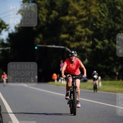 07.09.2025 - 19. Norderstedt Triathlon Michael Burmester http://msf.ph/oto/8844413 07.09.2025 10:30:42 Radfahren 1137 meine-sportfotos.de