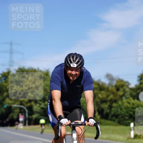 07.09.2025 - 19. Norderstedt Triathlon Michael Burmester http://msf.ph/oto/8844428 07.09.2025 13:07:35 Radfahren 230, 360 meine-sportfotos.de