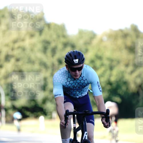 07.09.2025 - 19. Norderstedt Triathlon Michael Burmester http://msf.ph/oto/8844429 07.09.2025 16:00:26 Radfahren 405, 1082, 1412 meine-sportfotos.de