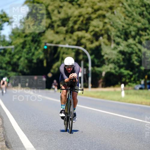 07.09.2025 - 19. Norderstedt Triathlon Michael Burmester http://msf.ph/oto/8844435 07.09.2025 13:07:40 Radfahren 318 meine-sportfotos.de