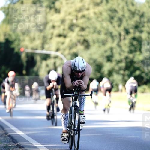 07.09.2025 - 19. Norderstedt Triathlon Michael Burmester http://msf.ph/oto/8844440 07.09.2025 16:00:31 Radfahren 1522, 1590 meine-sportfotos.de