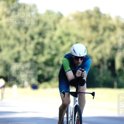 07.09.2025 - 19. Norderstedt Triathlon Michael Burmester http://msf.ph/oto/8844482 07.09.2025 16:00:37 Radfahren 527, 528, 539, 1613 meine-sportfotos.de