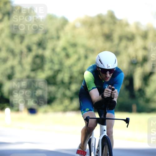 07.09.2025 - 19. Norderstedt Triathlon Michael Burmester http://msf.ph/oto/8844485 07.09.2025 16:00:37 Radfahren 527, 528, 539, 1613 meine-sportfotos.de