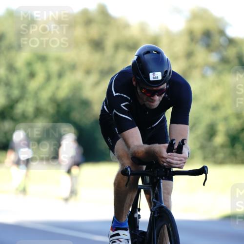 07.09.2025 - 19. Norderstedt Triathlon Michael Burmester http://msf.ph/oto/8844495 07.09.2025 16:00:40 Radfahren 527, 528, 868, 1600 meine-sportfotos.de