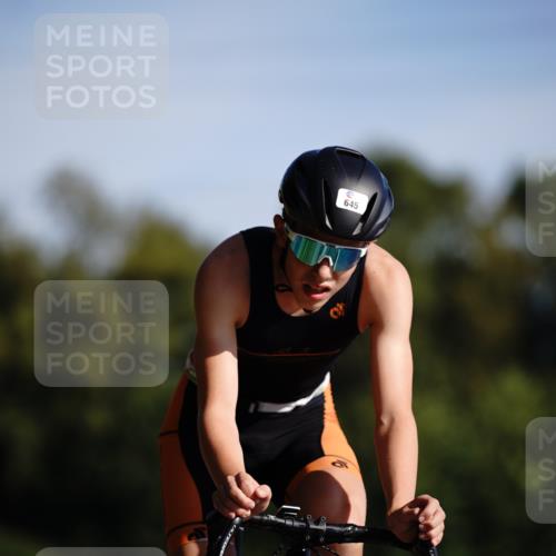 07.09.2025 - 19. Norderstedt Triathlon Michael Burmester http://msf.ph/oto/8844497 07.09.2025 10:36:26 Radfahren 645, 664 meine-sportfotos.de