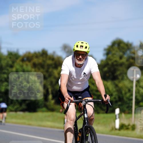 07.09.2025 - 19. Norderstedt Triathlon Michael Burmester http://msf.ph/oto/8844515 07.09.2025 13:09:29 Radfahren 312, 321 meine-sportfotos.de