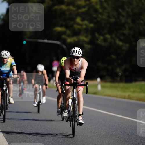 07.09.2025 - 19. Norderstedt Triathlon Michael Burmester http://msf.ph/oto/8844577 07.09.2025 10:37:49 Radfahren 68, 648, 667 meine-sportfotos.de