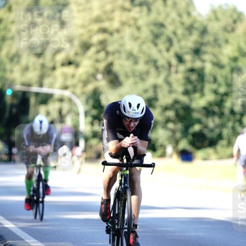 07.09.2025 - 19. Norderstedt Triathlon Michael Burmester http://msf.ph/oto/8844608 07.09.2025 16:01:16 Radfahren 1604, 1606 meine-sportfotos.de
