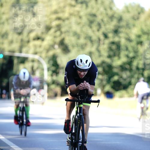 07.09.2025 - 19. Norderstedt Triathlon Michael Burmester http://msf.ph/oto/8844612 07.09.2025 16:01:16 Radfahren 1604, 1606 meine-sportfotos.de